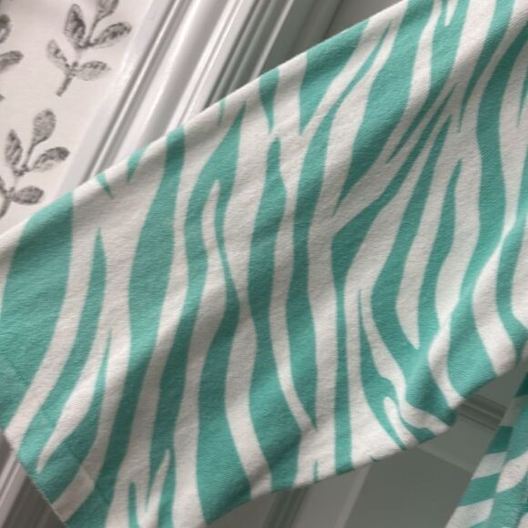 Quaker factory size 2X ladies b neck sequined knit top - Picture 3 of 7